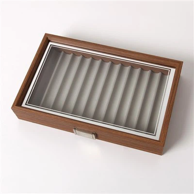 Bosca Stórála Muince Adhmaid Le Skylight